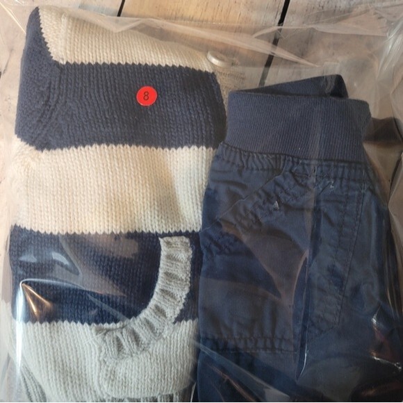 Carters Girls 6 month Sweater Pant Set - Picture 7 of 8